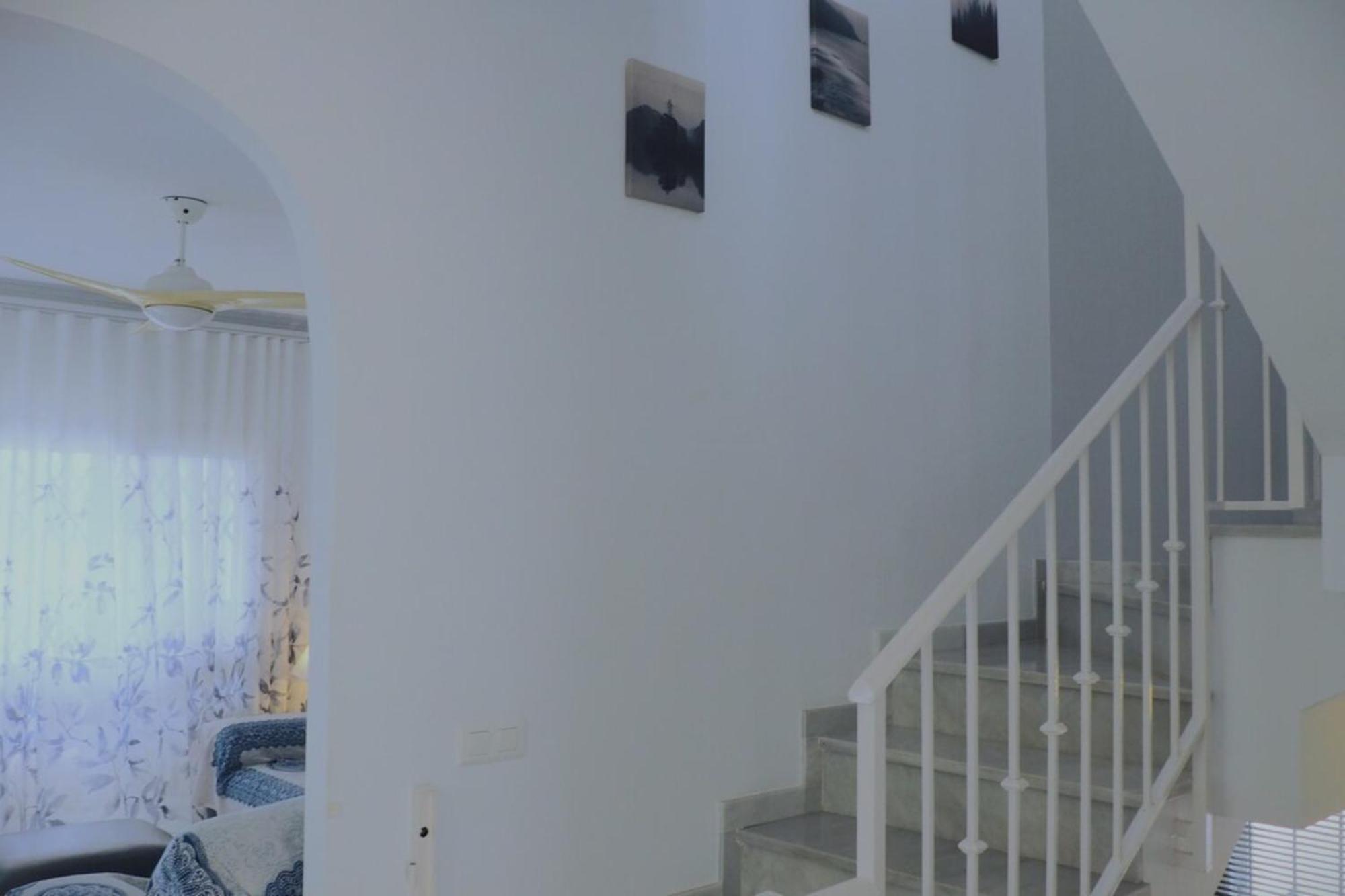 Stylish Villa Private Pool Ideal For Large Family เนร์คา ภายนอก รูปภาพ